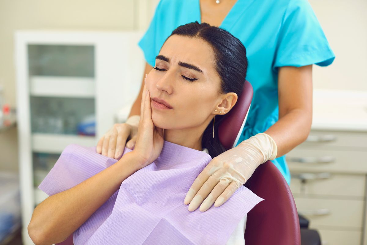 Emergency Walk-In Dentist in London: When to Go, What It Costs and Your NHS Options 2 Is it a dental emergency How to decide