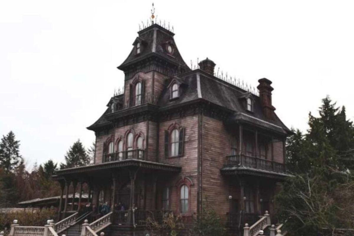 6 Haunted Places in Shimla: The Legends, the History and What You Can Actually Visit 5 Dukhani House in Shimla